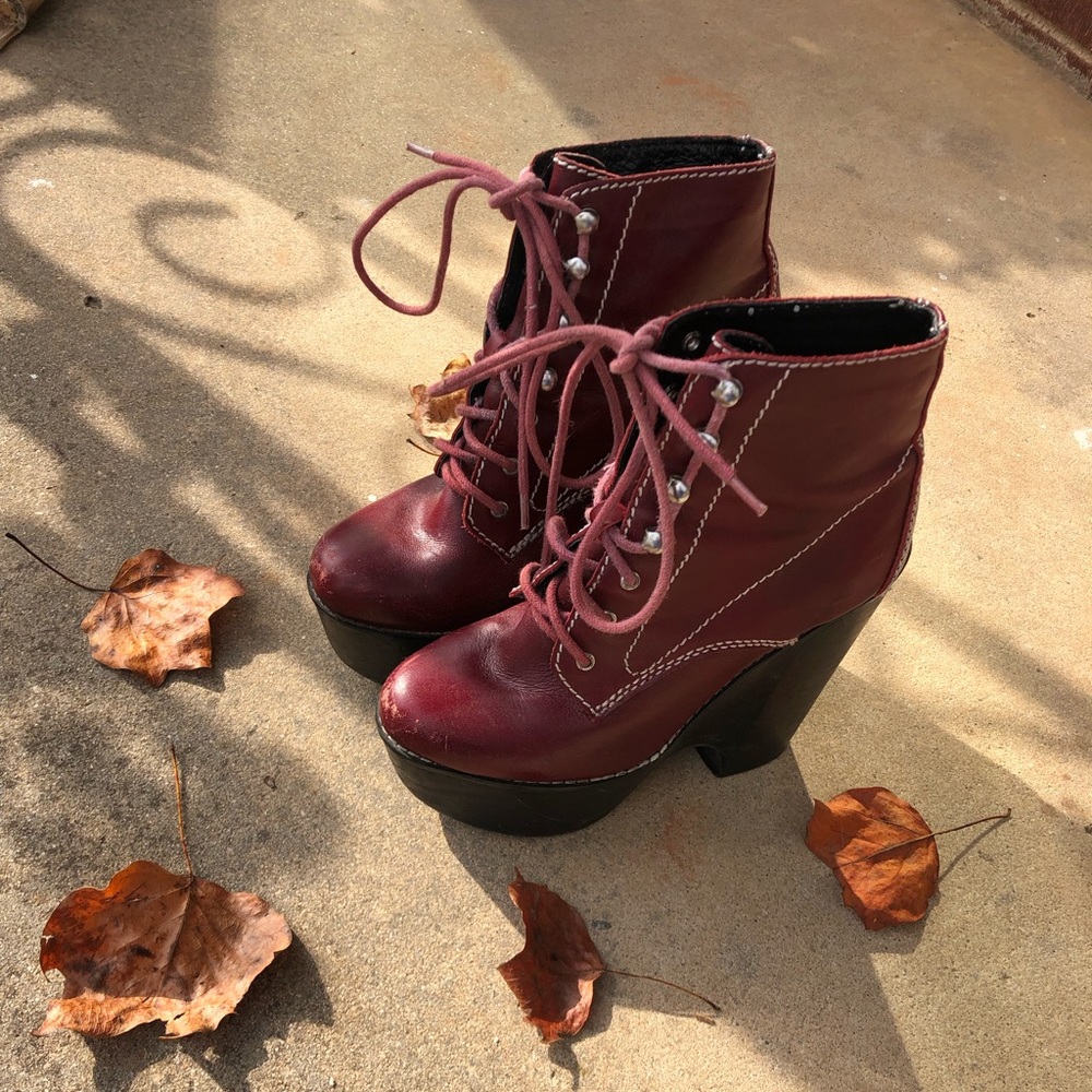 Fall heel shoes. Vintage look style and timeless!